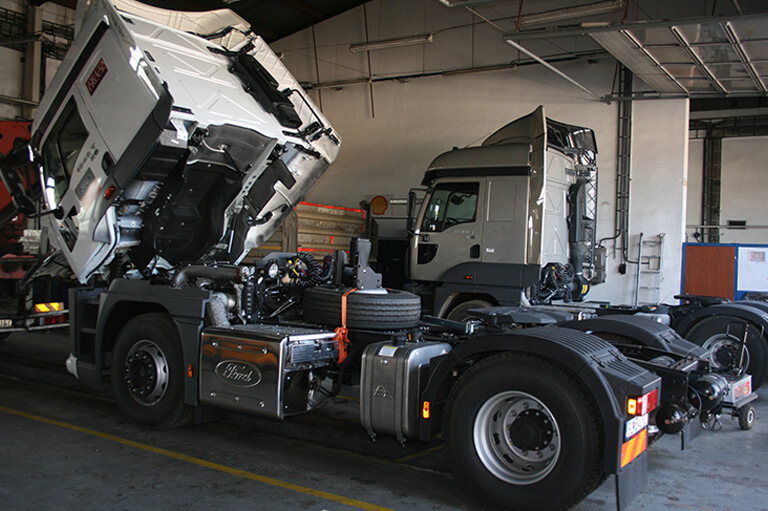 Box 2 - Ford Trucks